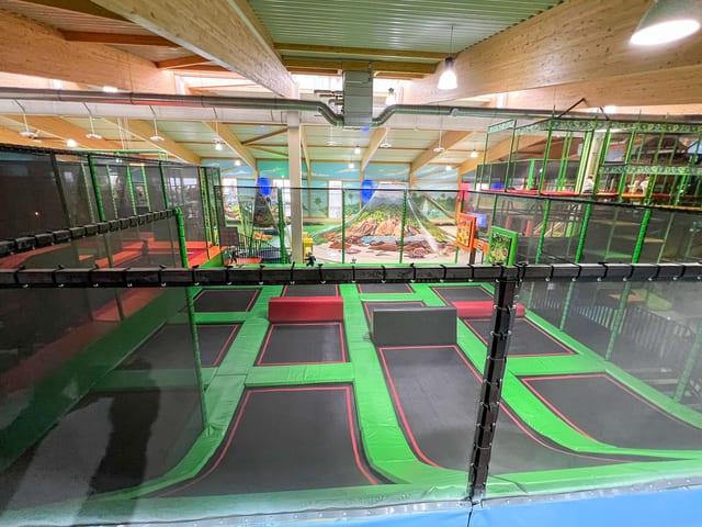 Parque infantil cubierto Wurmberg — excursión en la Selva Negra del norte