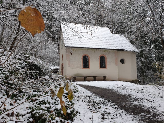 Capilla forestal de Steinegg — excursión en la Selva Negra del norte